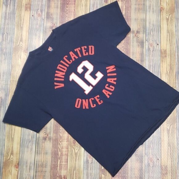 Hanes Other - TOM BRADY VINDICATED TEE SIZE MEDIUM